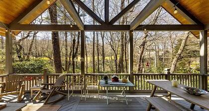 Heaven on Eleven - A charming three bedroom, three and a half bathroom cottage