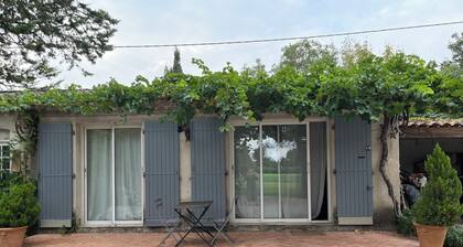 Studio Ă la campagne proche village tout commerces