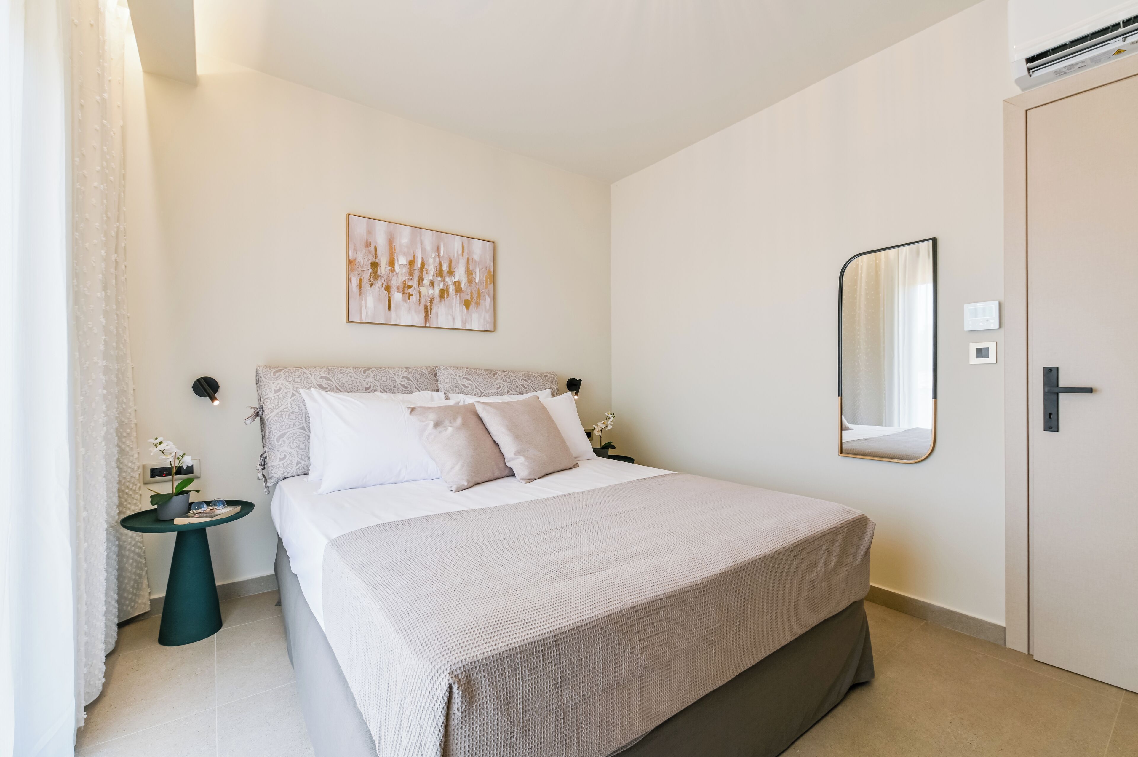 1 dormitorio, tabla de planchar con plancha, Internet y ropa de cama