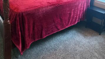 3 bedrooms, bed sheets