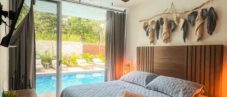 2 室のベッドルーム、WiFi (無料)、ベッドシーツ