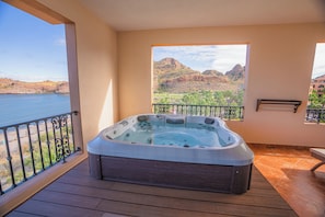 Elite Penthouse, 2 Bedrooms, Ocean View | Terrace/patio
