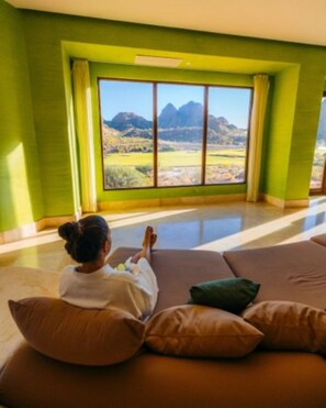 Sauna, hot tub, steam room, body treatments, mud baths, hydrotherapy