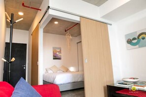 熨斗/熨衣板、WiFi、床单