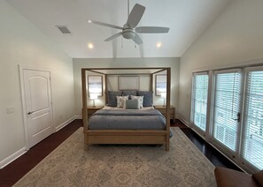 3 soverom, strykejern/-brett, reiseseng for barn og wi-fi