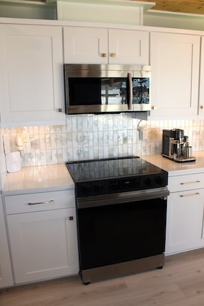 Microwave, oven, stovetop, dishwasher
