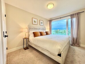 4 Schlafzimmer, Bügeleisen/Bügelbrett, Reisekinderbett, kostenloses WLAN