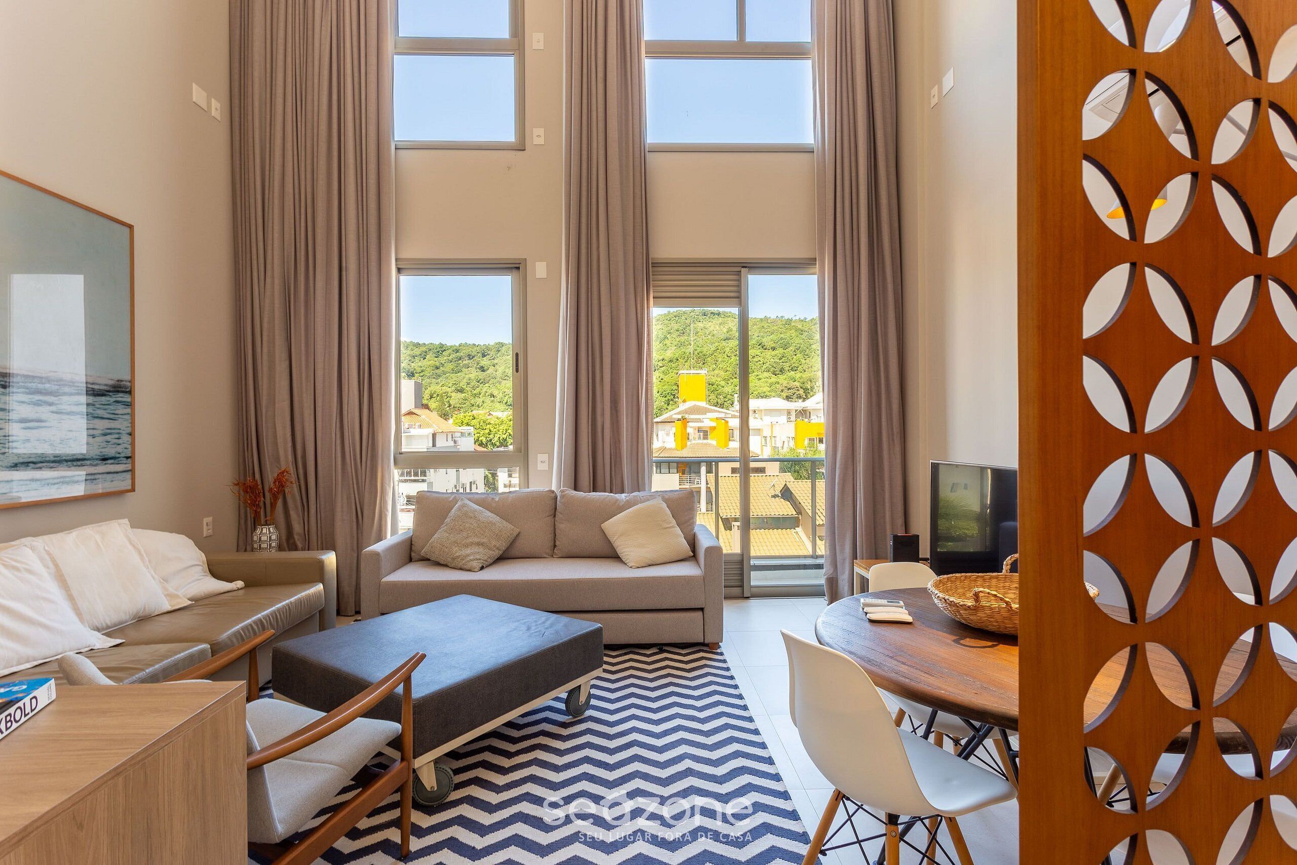 Basic Apartment | Living area