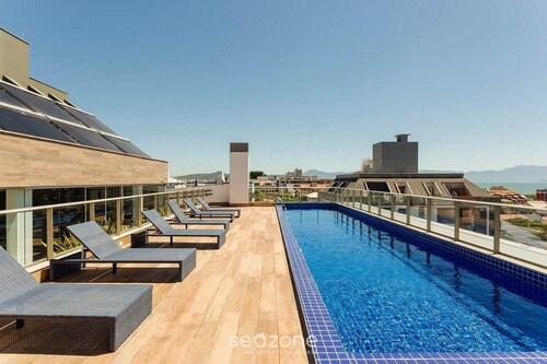 Elus - Building With Rooftop Pool 350m From the Beach!