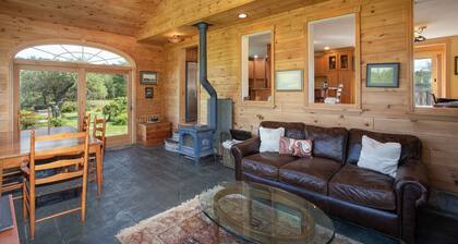 Enjoy the winter wonderland, ski Jiminy Peak, hot tube & explore the Berkshires