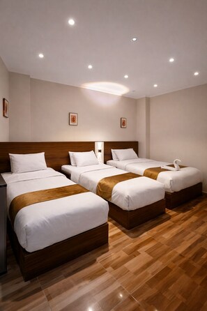 Superior Triple Room | Free minibar items, desk, blackout drapes, soundproofing - Pyramids Holiday Escape (Giza)