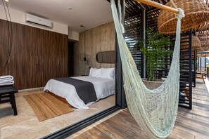 3 chambres, bureau, fer et planche à repasser, accès au Wi-Fi (inclus)