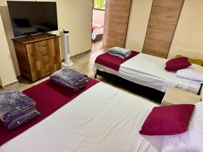 1 bedroom, WiFi, bed sheets