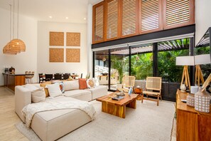 Smart-TV, Tischtennisplatte