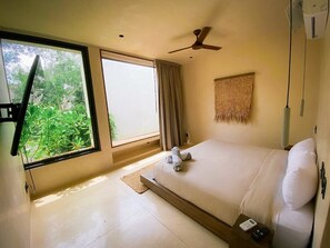 3 bedrooms, desk, iron/ironing board, free WiFi