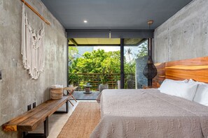 2 makuuhuonetta, työpöytä, ilmainen Wi-Fi, vuodevaatteet