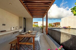 Outdoor dining
