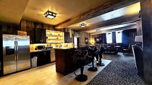 Cowboy Lodge Downtown