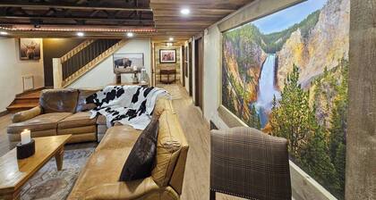 cabin in the woods with Hottub