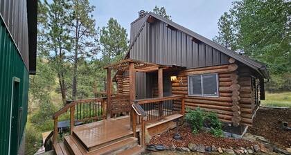 cabin in the woods with Hottub
