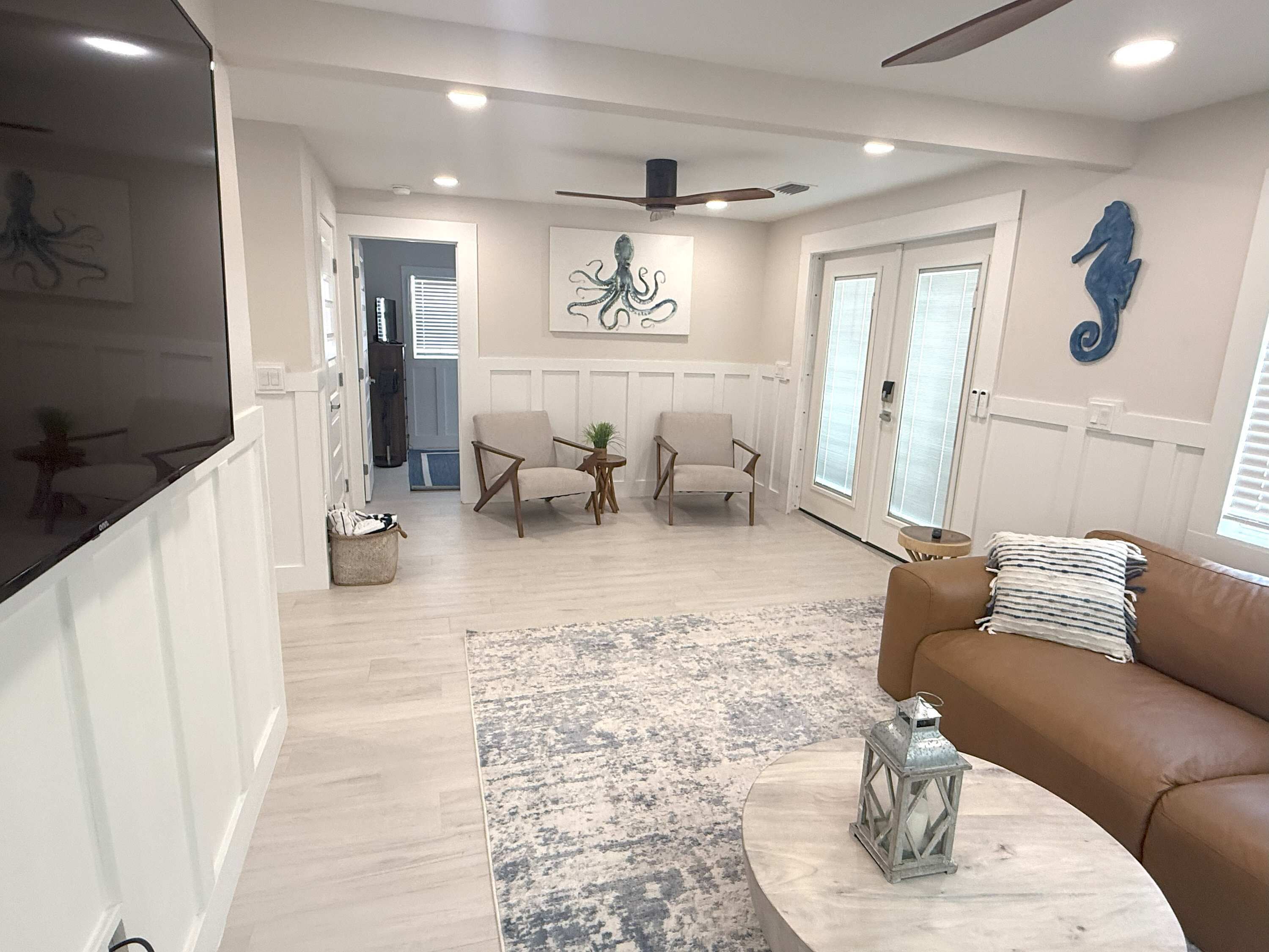 Cozy Beach Cottage, Pet Friendly - Holmes Beach, FL