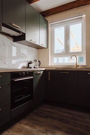 Fridge, microwave, oven, stovetop