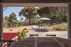 تناول الطعام بالخارج