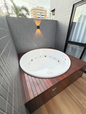Apartment | Private spa tub - Melhores Flats - Jacuzzi privativa (Cabedelo)
