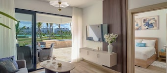 Luxury Escape Private Jacuzzi, Beach, Punta Cana Sleep 5