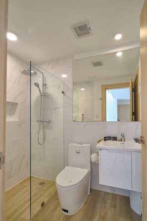Appartement, 2 chambres, accessible aux personnes à mobilité réduite, fumeur | Salle de bain