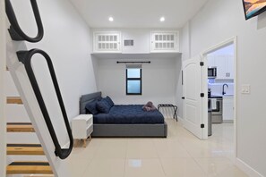 1 Schlafzimmer, Schreibtisch, Bügeleisen/Bügelbrett, WLAN