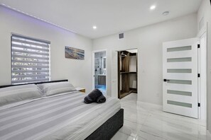 2 bedrooms, iron/ironing board, travel cot, WiFi
