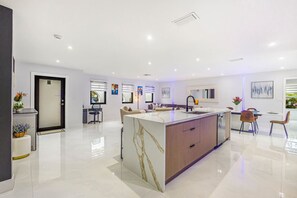 Interior - Skyline Lux Villa w/ Pool 4/3 (Miami Lakes)