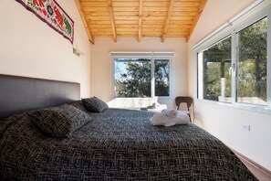 2 bedrooms, iron/ironing board, internet, bed sheets - Patagonian Apartment by the Mountain (San Carlos de Bariloche)