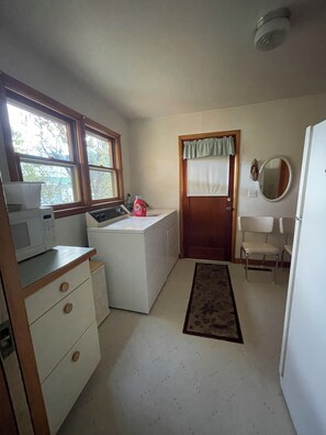 Micro-ondes, four, plaque de cuisson