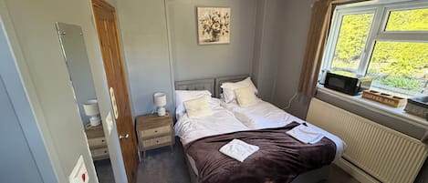 Tomannsrom – standard | Strykejern/-brett, wi-fi (inkludert) og sengetøy