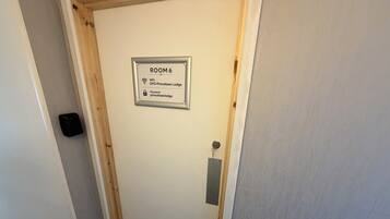 Standaard Twin kamer, 2 eenpersoonsbedden | Een strijkplank/strijkijzer, gratis wifi, beddengoed