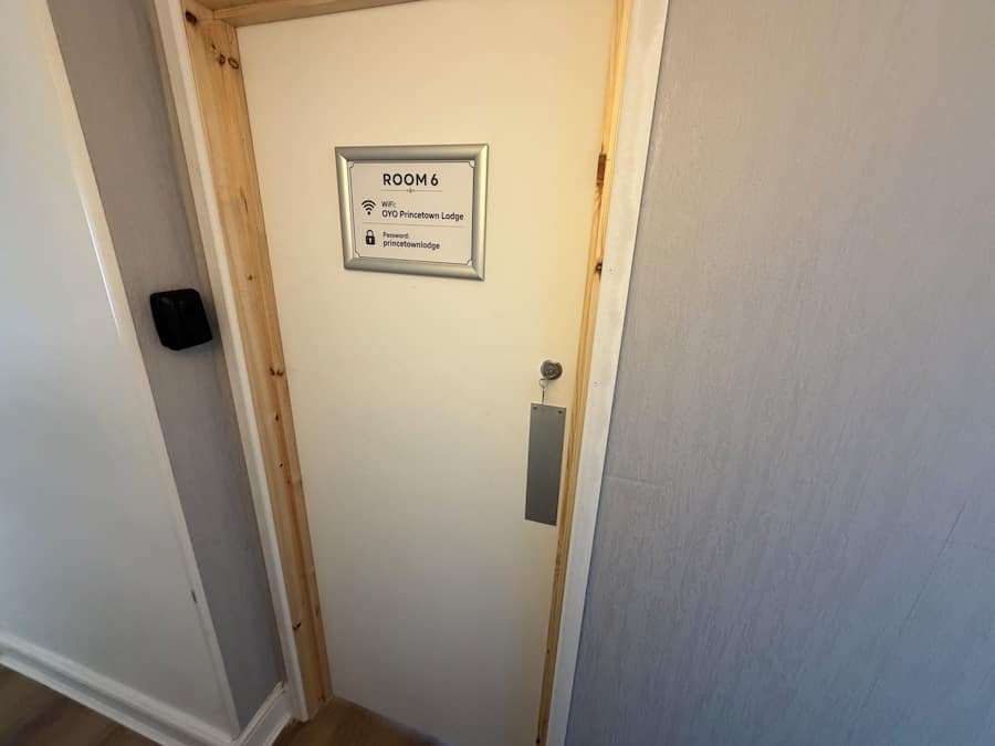 Standard Twin Room - Shared | Iron/ironing board, free WiFi, bed sheets