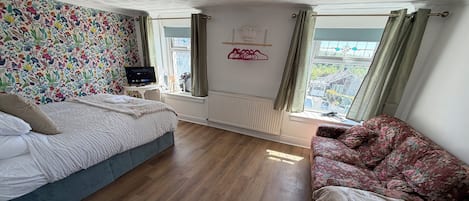 Standard Twin Room - Shared | Iron/ironing board, free WiFi, bed sheets