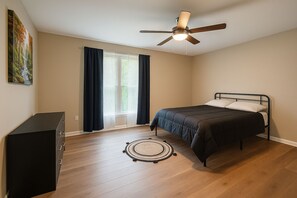 3 bedrooms, WiFi, bed sheets