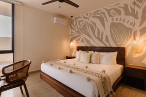 2 chambres, coffres-forts dans les chambres, bureau