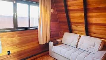 Deluxe-Vierbettzimmer, Terrasse | Wohnbereich