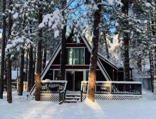 Enchanting 3-bedroom A Frame house in Kachina Village.