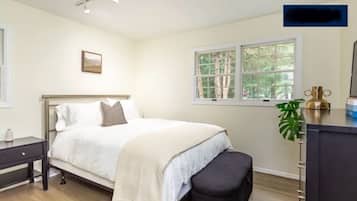 3 bedrooms, iron/ironing board, WiFi