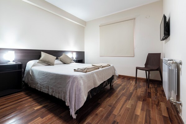 Standard-Doppel- oder -Zweibettzimmer, Hügelblick | Kostenloses WLAN