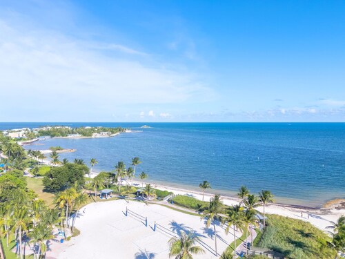 The Twin Palm Villas in Sombrero Beach - A- Oceanfront home with great views.