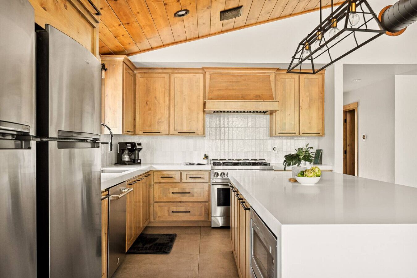 雪櫃、微波爐、焗爐、爐具