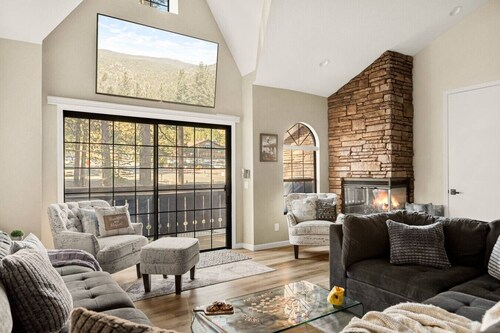 Edge of the Run @ Snow Summit - Easy Walk to Lifts