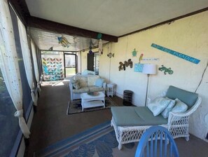 Interior - Special Spring Summer Rates i Paradise Retreat-2/2 + Bonus Rm (Weeki Wachee)