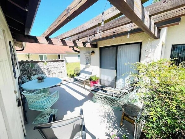 Outdoor dining